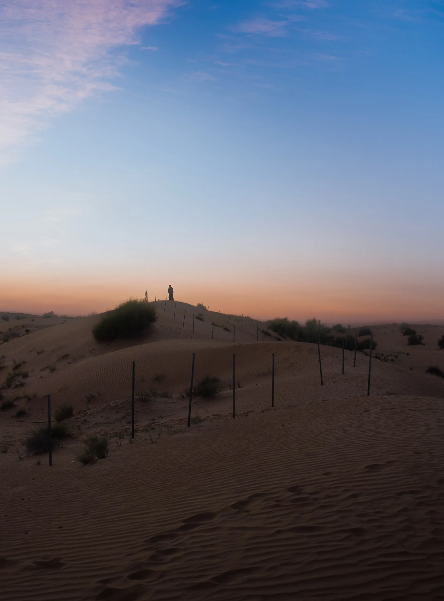 The same dunes, seven minutes earlier. Last glow on the horizon.