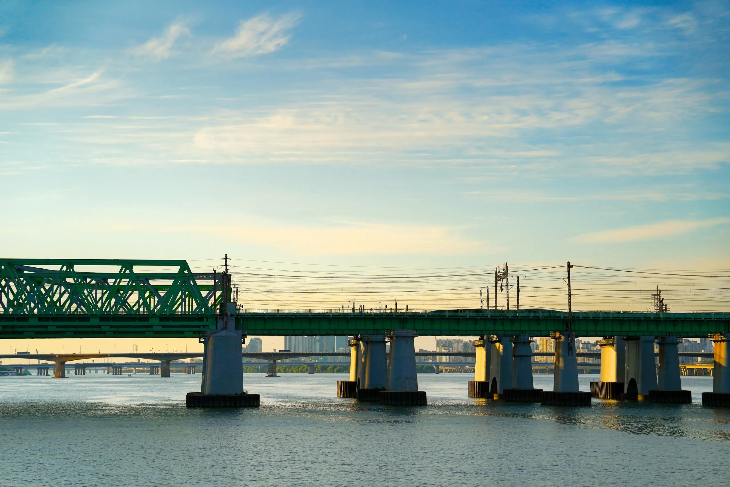 The Han River in late light. Same evening as no. 9, two minutes later.